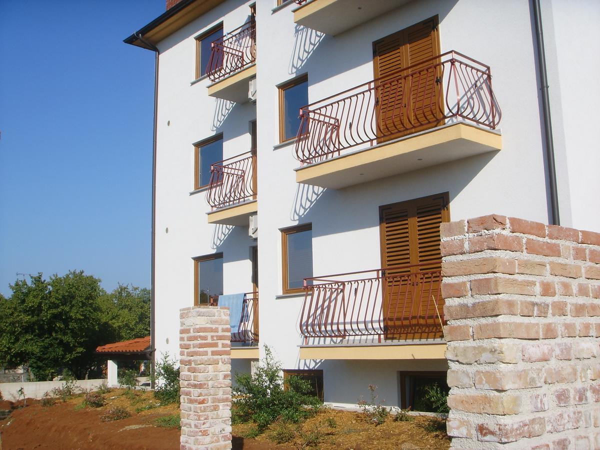 Apartments Ana Wellness L Ровінь Екстер'єр фото