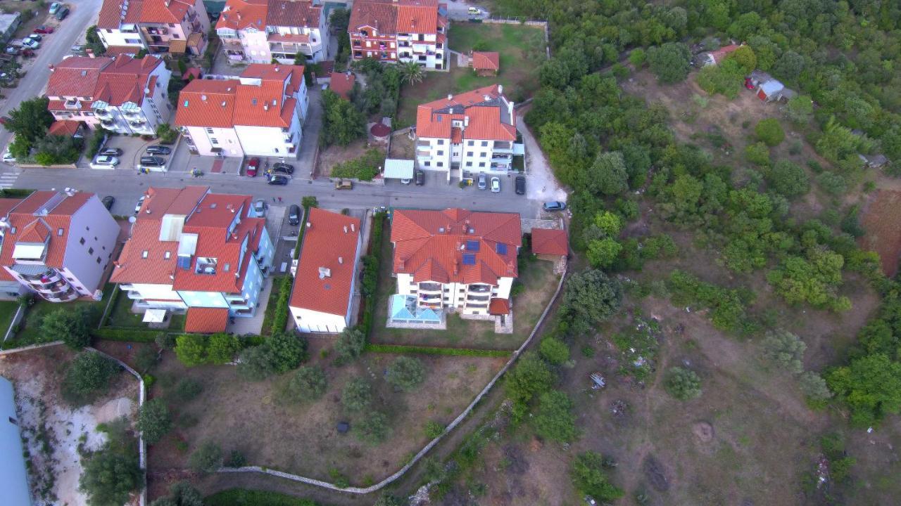Apartments Ana Wellness L Ровінь Екстер'єр фото